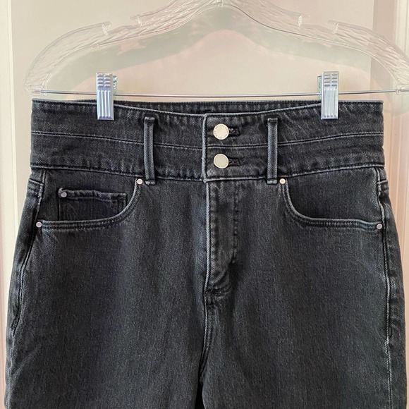 Ann Taylor The Straight Crop Black Denim Jeans Size 4 - Picture 2 of 6